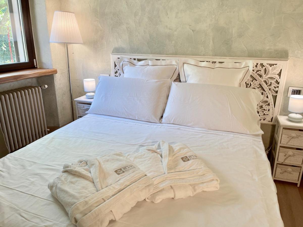 A14 Pietrasanta La Dama del Bosco Bed and Breakfast Esterno foto