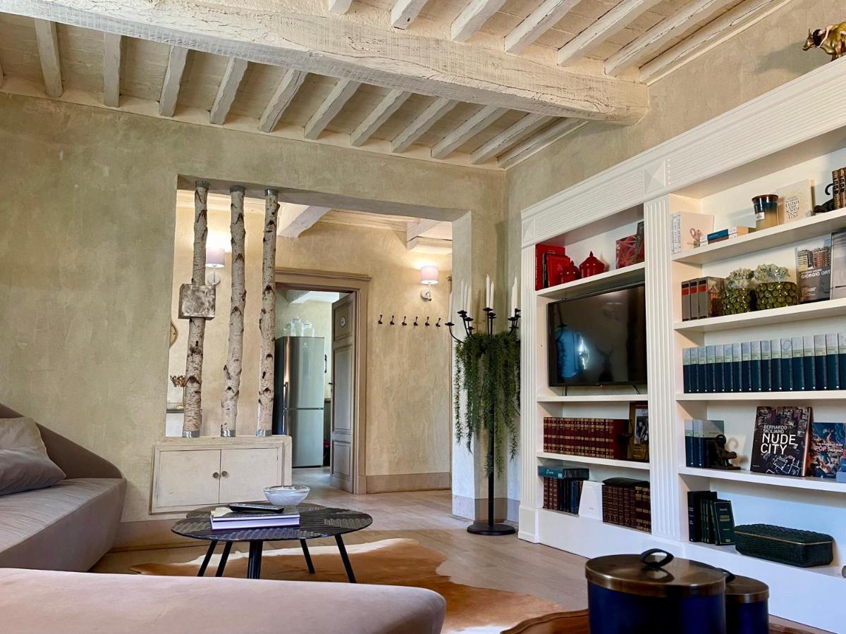A14 Pietrasanta La Dama del Bosco Bed and Breakfast Esterno foto