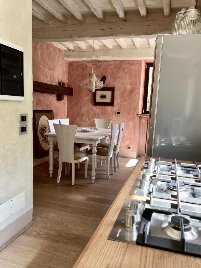 A14 Pietrasanta La Dama del Bosco Bed and Breakfast Esterno foto