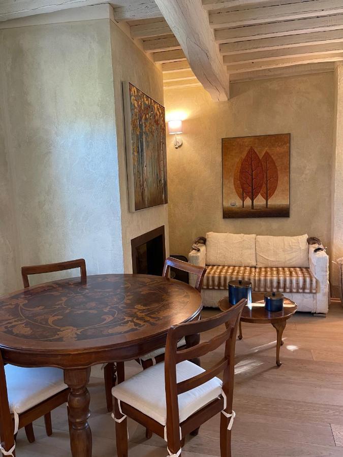A14 Pietrasanta La Dama del Bosco Bed and Breakfast Esterno foto